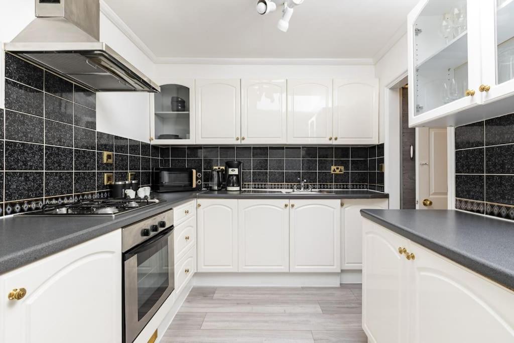 One Bedroom Duplex Apartment Located In Cowley. Oxford Exteriér fotografie