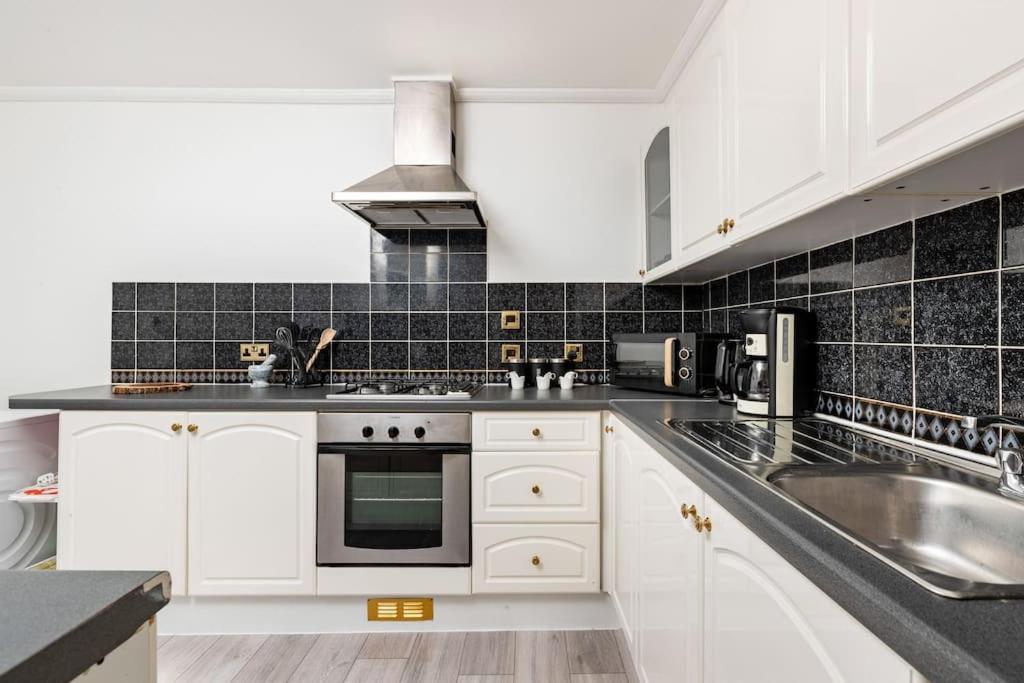 One Bedroom Duplex Apartment Located In Cowley. Oxford Exteriér fotografie